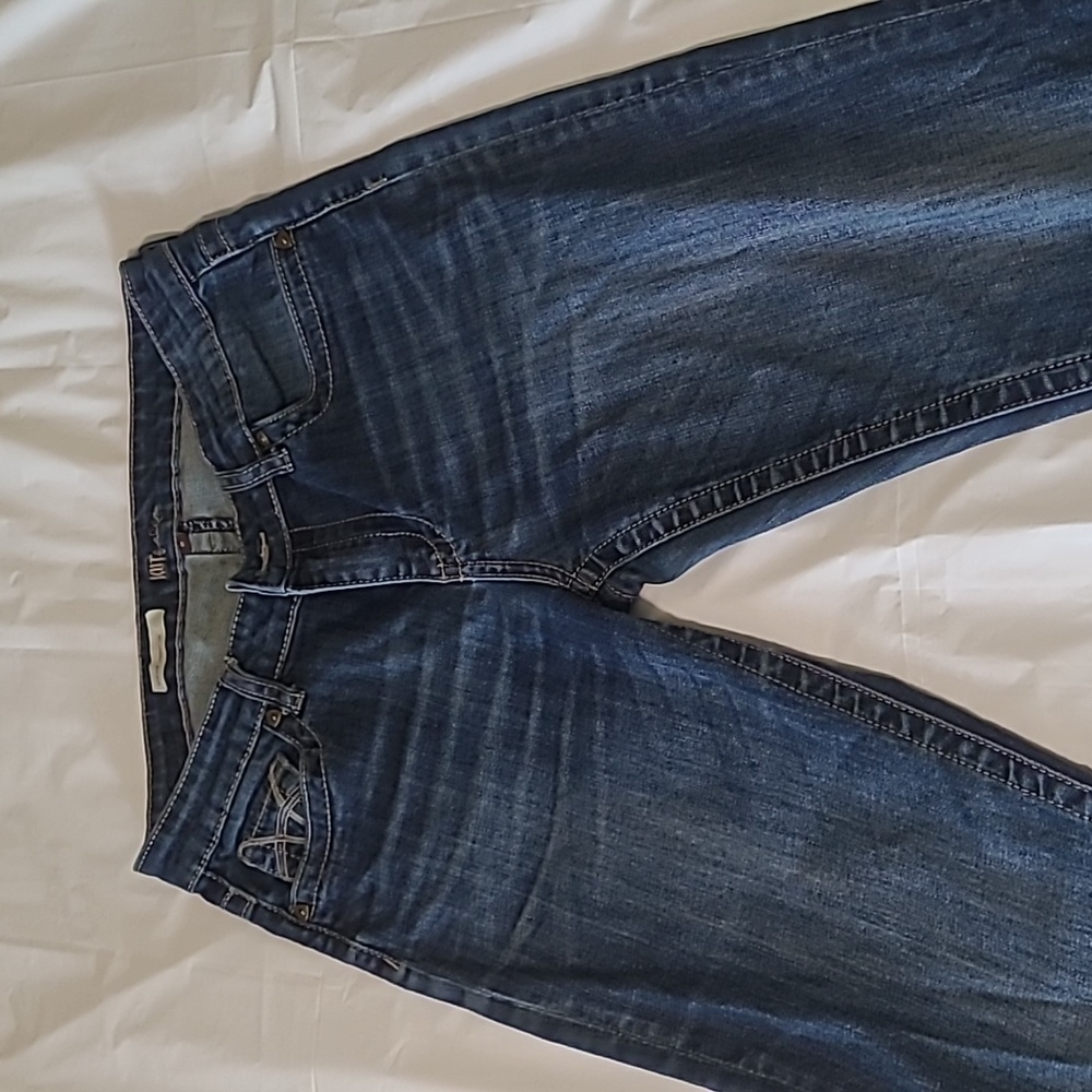 Kut from the Kloth Stevie straight leg size 6